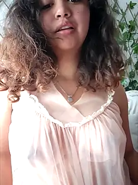 Snapshot of Peach_Girll chatting on 03/18/25, 05:10 Peach Girll online show from 03/18/25, 05:10