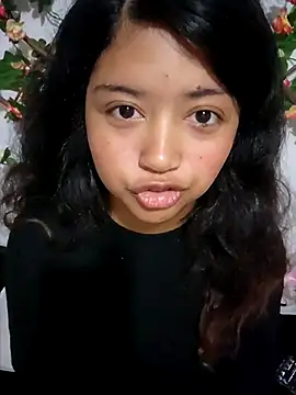 Snapshot of Peach_Girll chatting on 10/16/25, 11:11 Peach Girll online show from 10/16/25, 11:11