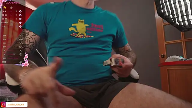 Snapshot of LuckyAlexx chatting on 03/15/25, 07:31 LuckyAlexx online show from 03/15/25, 07:31