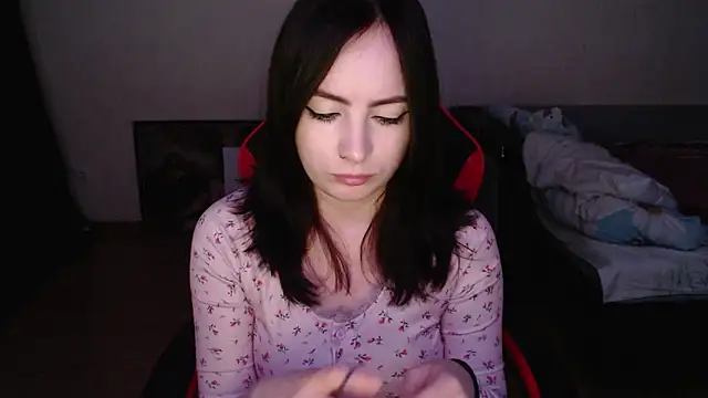 Laralianna online show from 12/05/25, 03:09