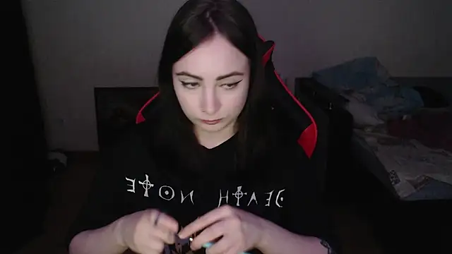 Laralianna online show from 12/16/25, 07:08