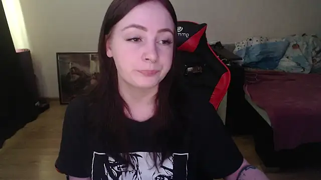 Snapshot of Laralianna chatting on 05/07/26, 10:31 Laralianna online show from 05/07/26, 10:31