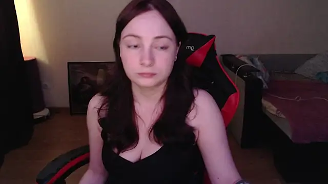 Snapshot of Laralianna chatting on 05/21/26, 05:31 Laralianna online show from 05/21/26, 05:31
