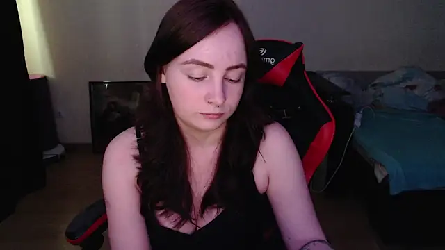 Snapshot of Laralianna chatting on 05/22/26, 04:12 Laralianna online show from 05/22/26, 04:12
