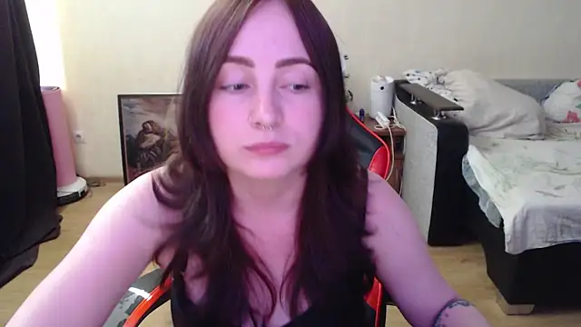 Snapshot of Laralianna chatting on 06/14/26, 02:19 Laralianna online show from 06/14/26, 02:19