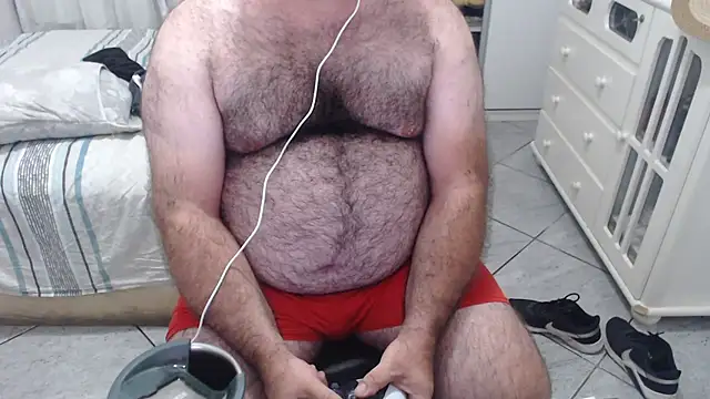 Snapshot of MysterBearMG chatting on 01/11/25, 12:12 MysterBearMG online show from 01/11/25, 12:12