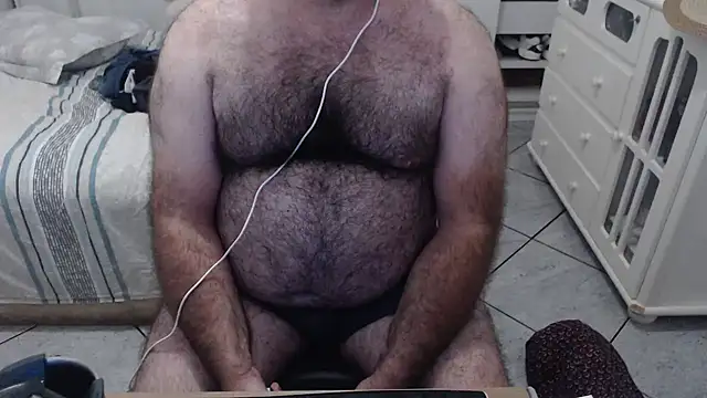 Snapshot of MysterBearMG chatting on 01/17/25, 12:20 MysterBearMG online show from 01/17/25, 12:20