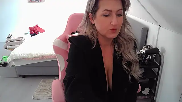 TessToy online show from 03/02/25, 03:05