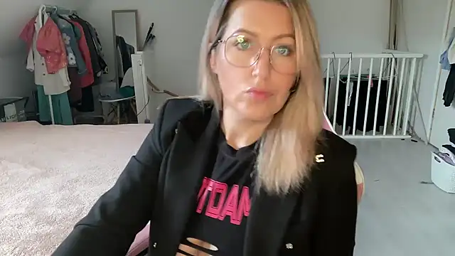 TessToy online show from 11/06/25, 08:26