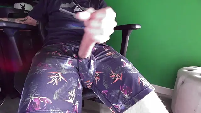 Snapshot of kuruptxxx_live chatting on 11/16/25, 02:11 kuruptxxx live online show from 11/16/25, 02:11