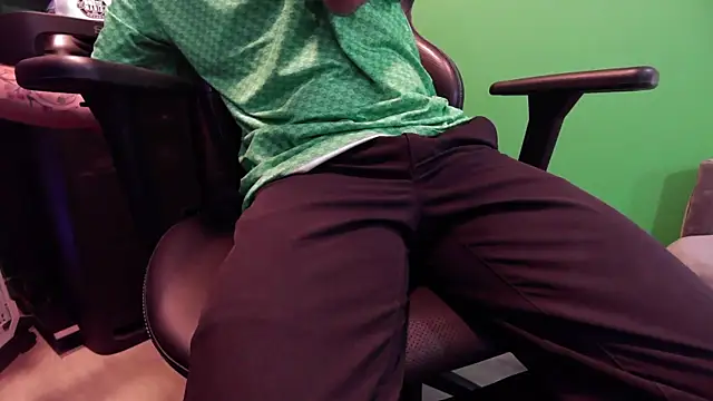 Snapshot of kuruptxxx_live chatting on 01/08/26, 08:33 kuruptxxx live online show from 01/08/26, 08:33