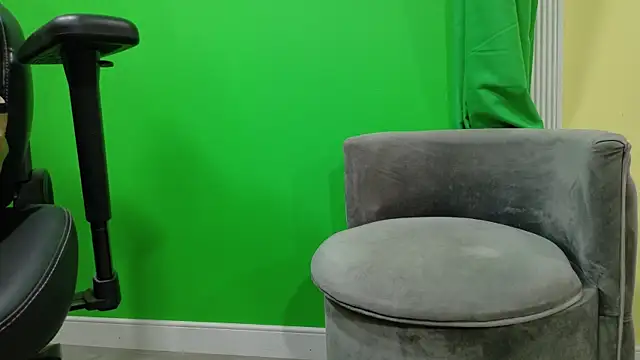 Snapshot of kuruptxxx_live chatting on 02/18/26, 08:38 kuruptxxx live online show from 02/18/26, 08:38