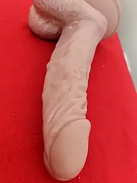 Snapshot of vaholiver chatting on 01/18/26, 06:55 vaholiver online show from 01/18/26, 06:55