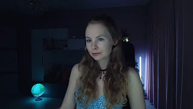 Cuddle Cat online show from 12/17/25, 01:50