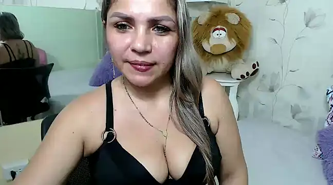 Snapshot of cum_bigass chatting on 03/08/25, 12:44 cum bigass online show from 03/08/25, 12:44