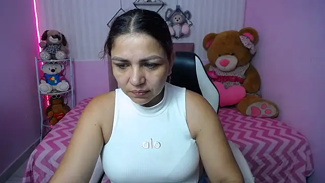 Snapshot of cum_bigass chatting on 09/21/25, 12:07 cum bigass online show from 09/21/25, 12:07