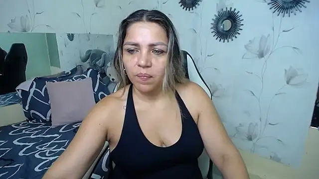 Snapshot of cum_bigass chatting on 10/05/25, 12:03 cum bigass online show from 10/05/25, 12:03