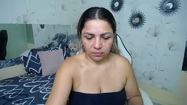 Snapshot of cum_bigass chatting on 10/06/25, 12:13 cum bigass online show from 10/06/25, 12:13