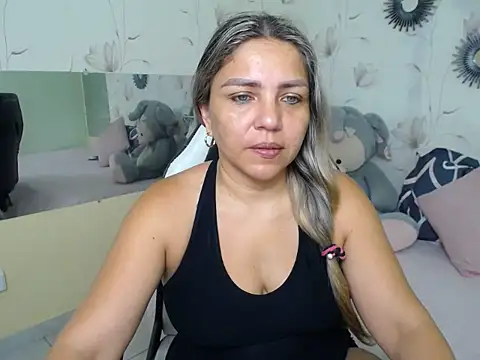 Snapshot of cum_bigass chatting on 11/21/25, 11:53 cum bigass online show from 11/21/25, 11:53