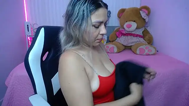 Snapshot of cum_bigass chatting on 02/08/26, 12:08 cum bigass online show from 02/08/26, 12:08