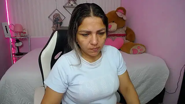 Snapshot of cum_bigass chatting on 02/16/26, 12:12 cum bigass online show from 02/16/26, 12:12