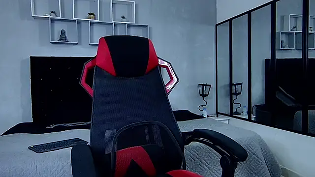 tyler hank01 online show from 03/13/25, 08:43