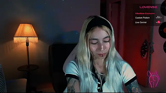 Snapshot of Saucy_Jenn chatting on 01/09/25, 03:26 Saucy Jenn online show from 01/09/25, 03:26