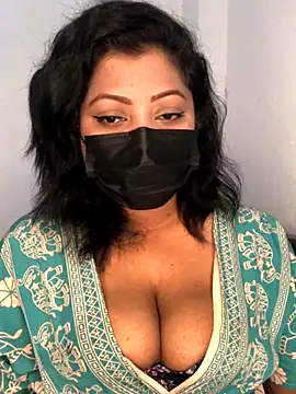  Cute ariana  online show from 10/28/25, 05:00