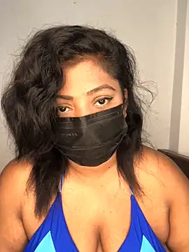  Cute ariana  online show from 11/26/25, 07:53