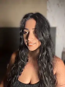 Valentinne z online show from 04/21/26, 03:02