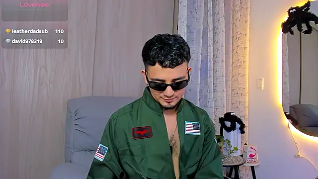 Snapshot of alejandro_calderon1 chatting on 10/31/25, 09:38 alejandro calderon1 online show from 10/31/25, 09:38