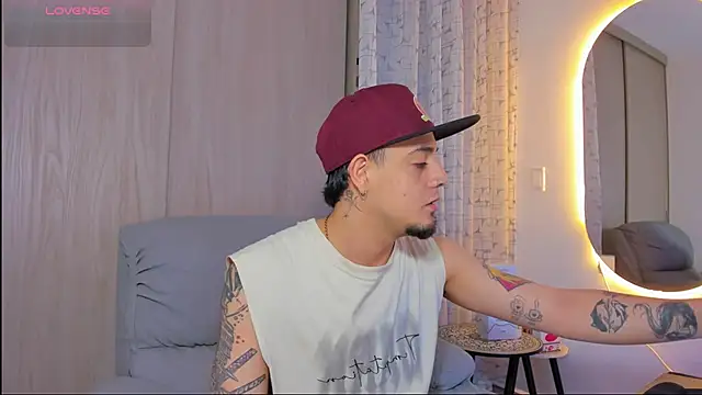 Snapshot of alejandro_calderon1 chatting on 11/20/25, 03:50 alejandro calderon1 online show from 11/20/25, 03:50