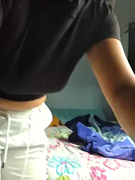 Hannah-grace online show from 11/23/25, 11:54