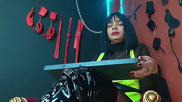 Snapshot of amy-mistress chatting on 12/08/24, 10:47 amy-mistress online show from 12/08/24, 10:47