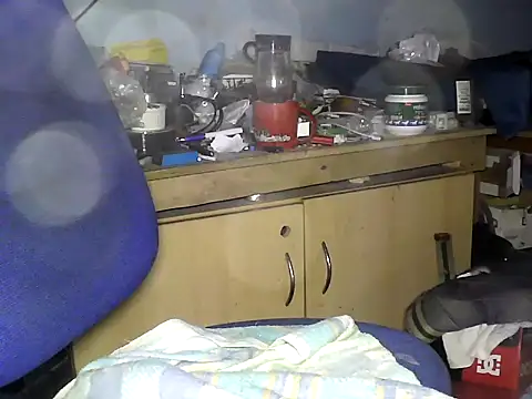 SkaterHun online show from 09/10/25, 08:36