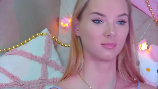 Snapshot of GentleRossi chatting on 03/18/25, 06:37 GentleRossi online show from 03/18/25, 06:37