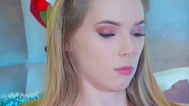 Snapshot of GentleRossi chatting on 11/22/25, 03:22 GentleRossi online show from 11/22/25, 03:22