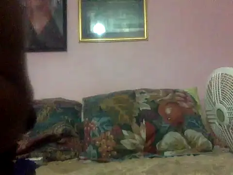 Snapshot of XXVONIE chatting on 01/12/25, 07:32 XXVONIE online show from 01/12/25, 07:32