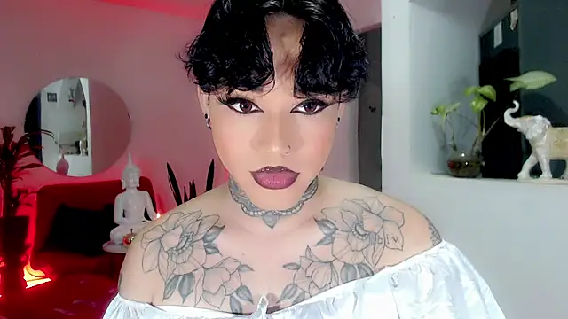 Snapshot of little_star_porn chatting on 12/19/25, 03:02 little star porn online show from 12/19/25, 03:02