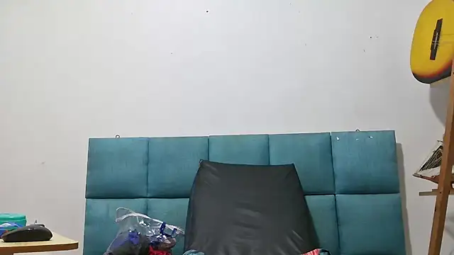 Allyson Devil online show from 04/06/26, 09:49