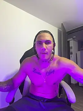 Snapshot of xxxtreme_master7 chatting on 02/18/26, 12:06 xxxtreme master7 online show from 02/18/26, 12:06