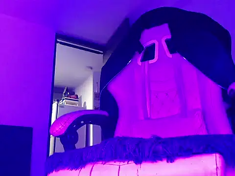 Snapshot of xxxtreme_master7 chatting on 02/27/26, 05:40 xxxtreme master7 online show from 02/27/26, 05:40