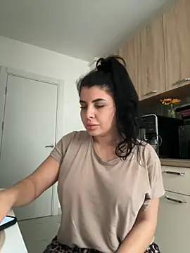 Snapshot of Scarlett-Dream chatting on 11/12/25, 07:53 Scarlett-Dream online show from 11/12/25, 07:53