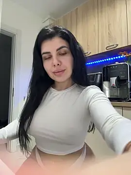 Snapshot of Scarlett-Dream chatting on 02/17/26, 07:05 Scarlett-Dream online show from 02/17/26, 07:05