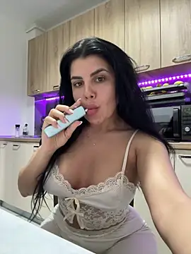 Scarlett-Dream online show from 04/15/26, 05:03