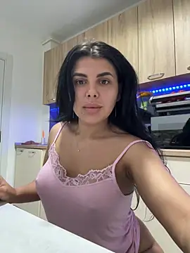 Snapshot of Scarlett-Dream chatting on 05/12/26, 05:48 Scarlett-Dream online show from 05/12/26, 05:48