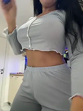 Snapshot of Scarlett-Dream chatting on 05/14/26, 05:14 Scarlett-Dream online show from 05/14/26, 05:14