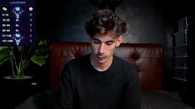 Snapshot of DanielCrush1 chatting on 11/01/25, 02:52 DanielCrush1 online show from 11/01/25, 02:52