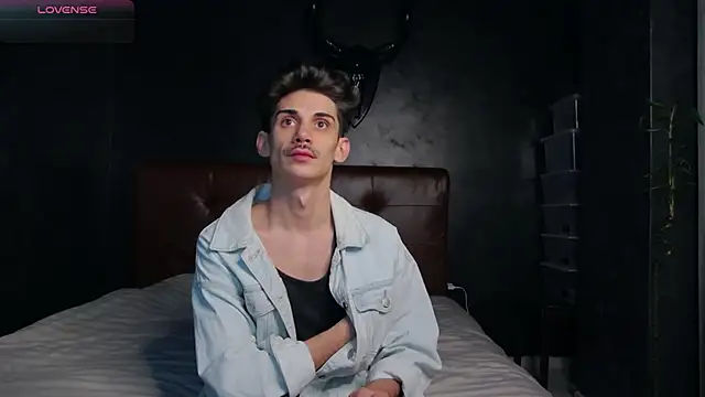 Snapshot of DanielCrush1 chatting on 01/07/26, 05:15 DanielCrush1 online show from 01/07/26, 05:15