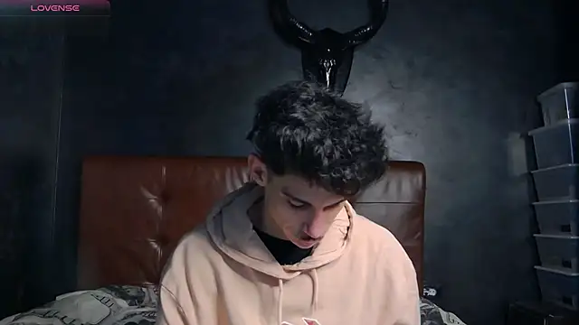 Snapshot of DanielCrush1 chatting on 02/07/26, 07:45 DanielCrush1 online show from 02/07/26, 07:45